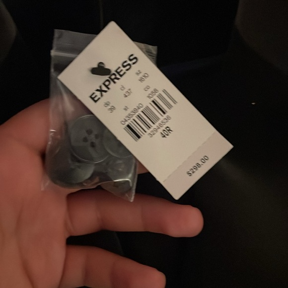 Express suit original price 230 Sellin for 150 - Picture 2 of 5